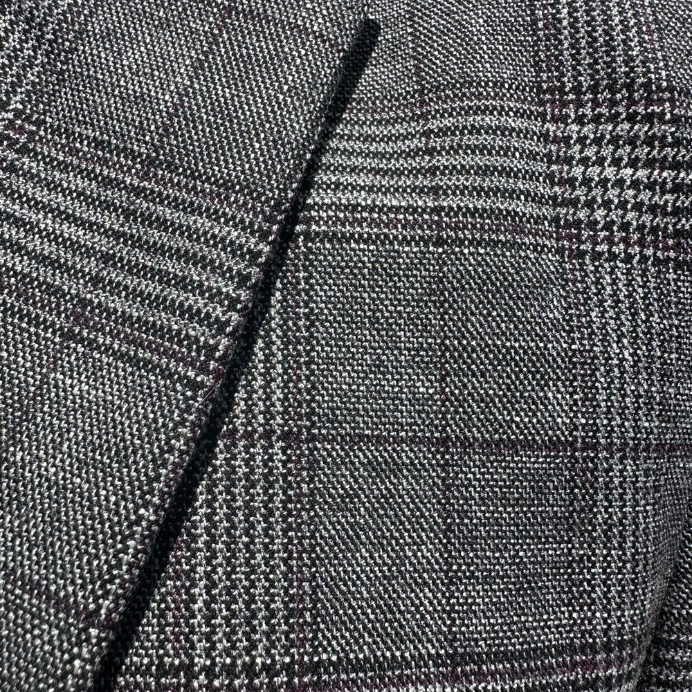 Banana Republic Factory Downtown Plaid Blazer - Size 6 - Picture 7 of 11